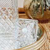 Glass decanter diamond patterns