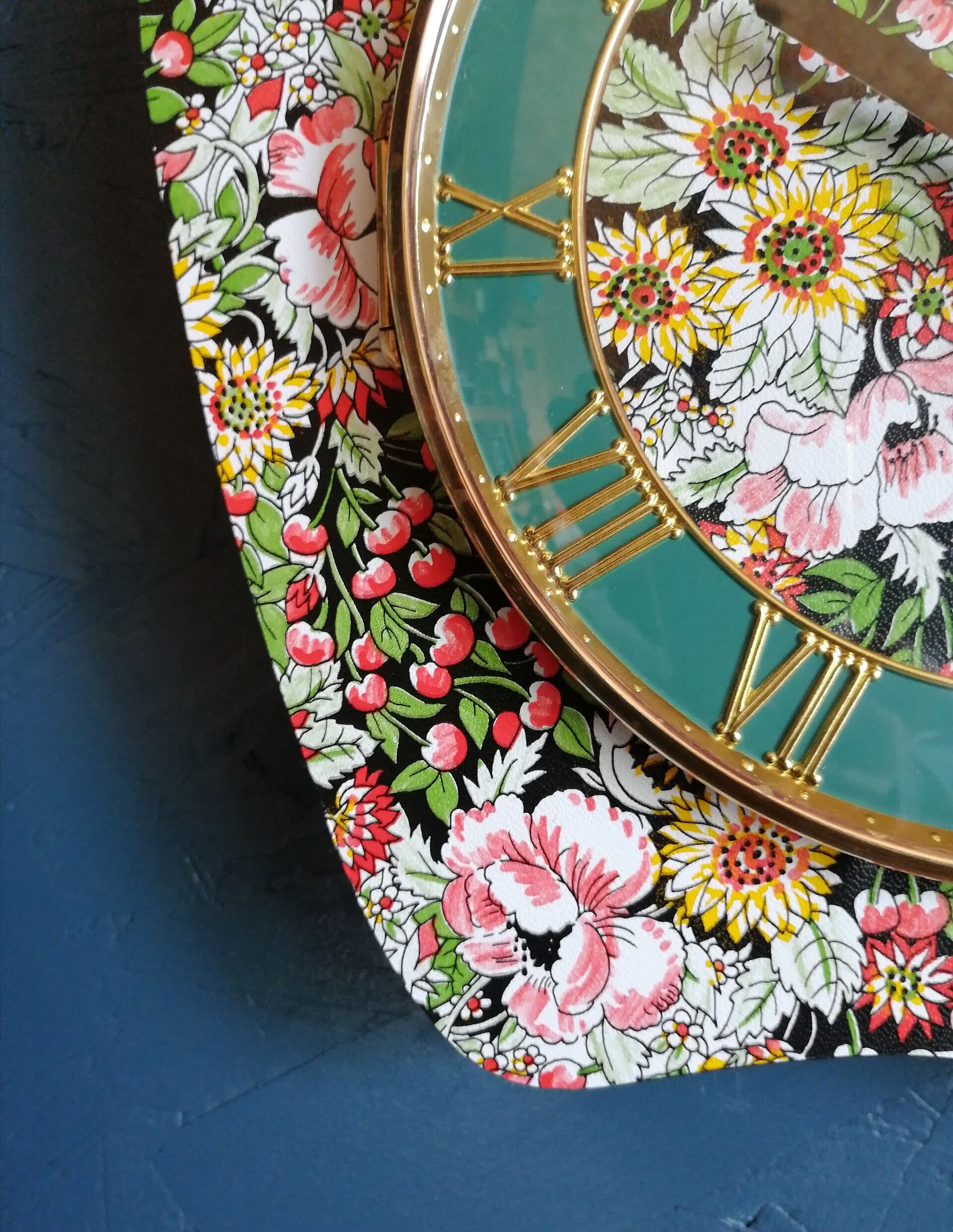 Vintage clock silent wall pendulum "Flowers Cherries"