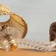 Paire appliques vintage plexi abat-jour plissé or