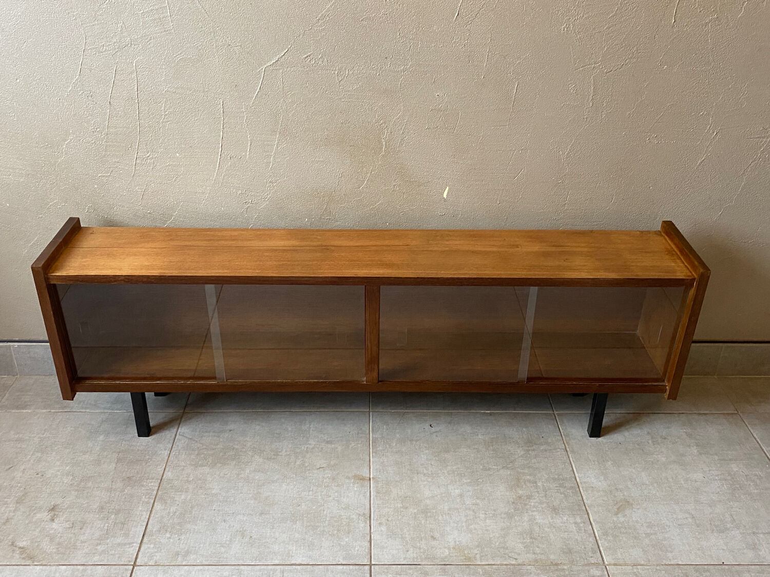Mini vintage sideboard in vintage wood (removable windows)