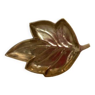 Brass leaf pocket empty