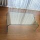 Table basse sculpturale en verre courbé 12 mm – design minimaliste