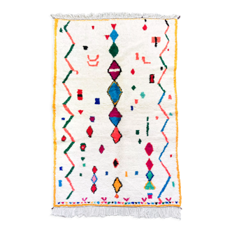 Tapis berbère marocain azilal écru à petits motifs multicolores 247x148cm