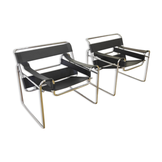 2 vintage chairs Wassily