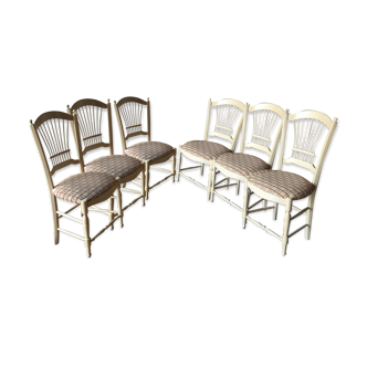 Lot of 6 chairs in solid beech pattern sheaves.