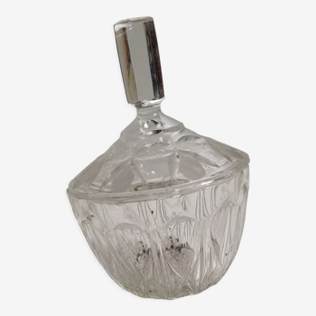 Sweetener or empty pocket in chiseled glass