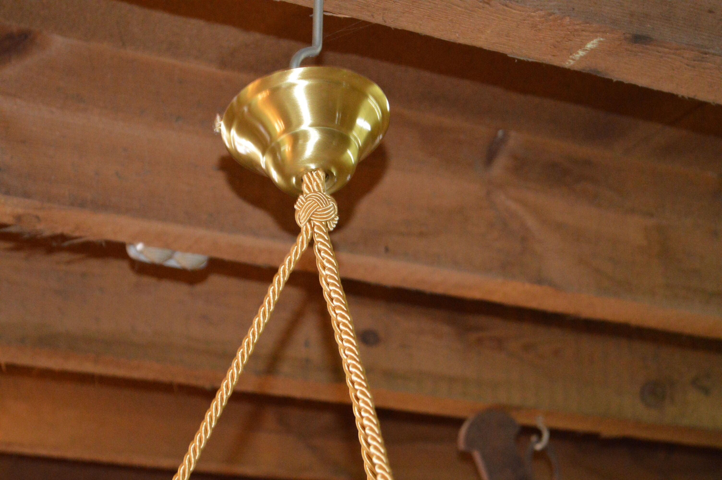 Art deco printed opalescent glass suspension decorated with butterflies