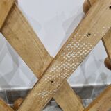 Accordion hook