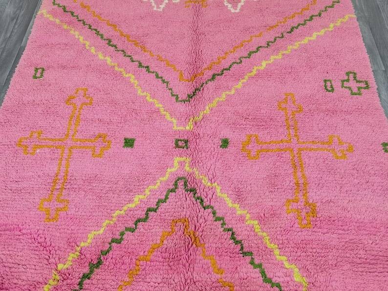 Handmade pink Beni Ourain rug, 150/250cm