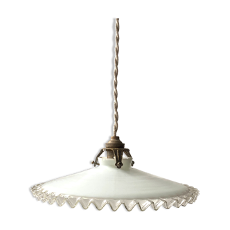Opaline suspension