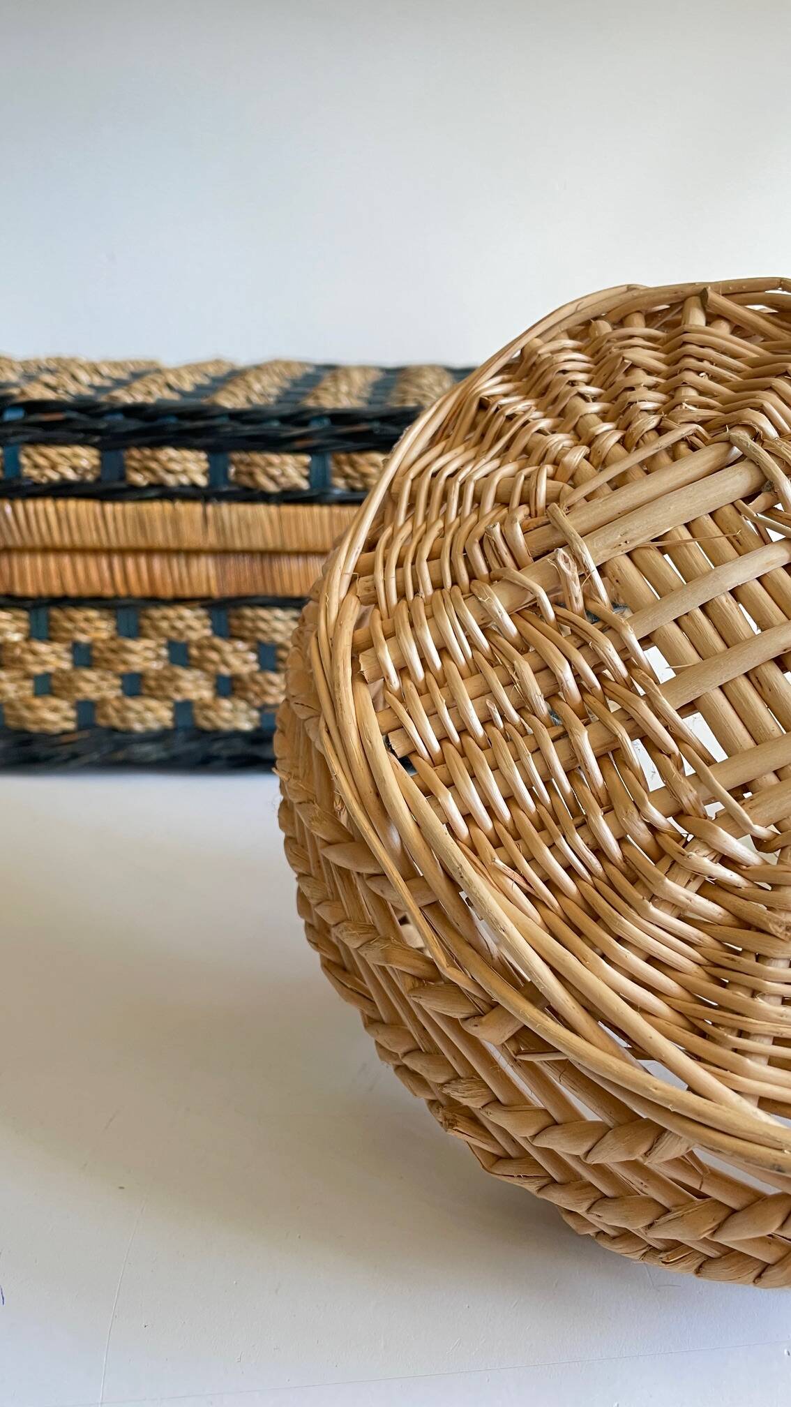 Set of 2 vintage rattan and rope baskets
