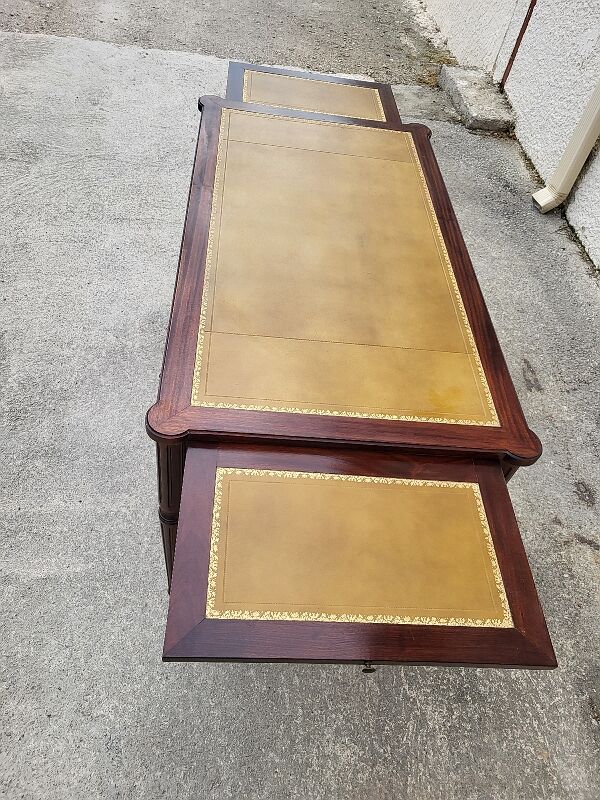 Bureau style louis XVl avec tablettes et 4 tiroirs