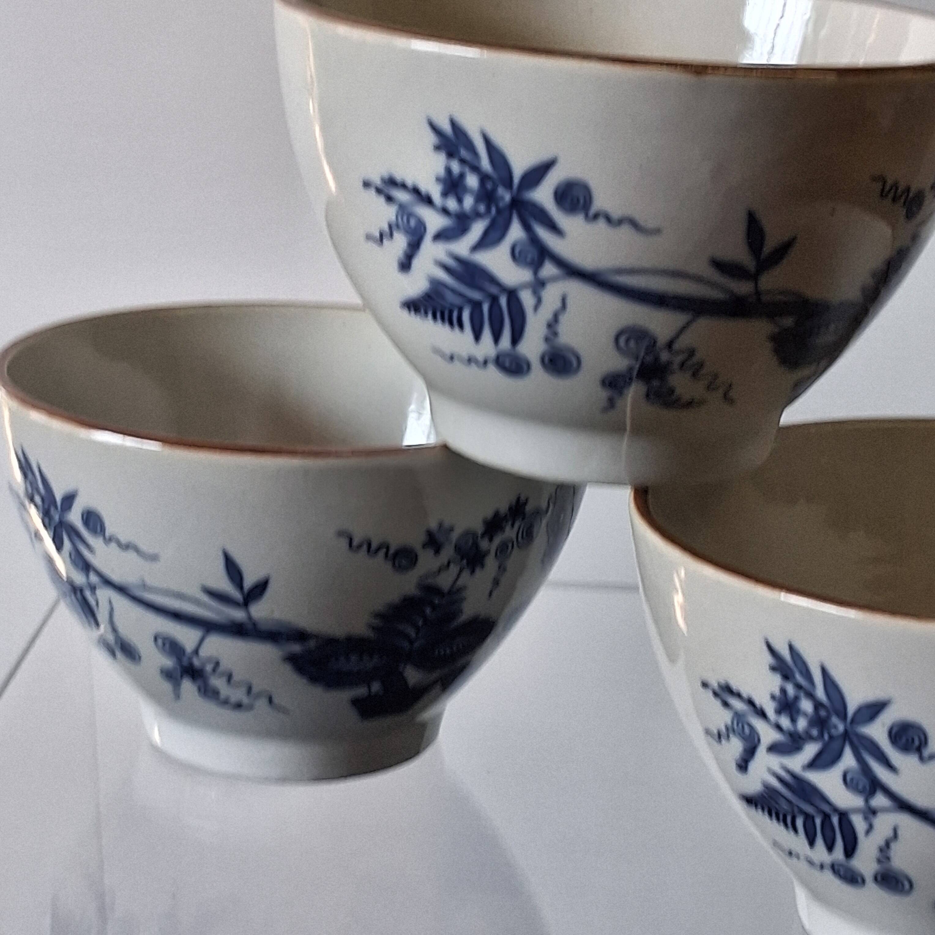 3 ceramic bowls in very good condition with a blue floral design.
