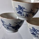 3 ceramic bowls in very good condition with a blue floral design.
