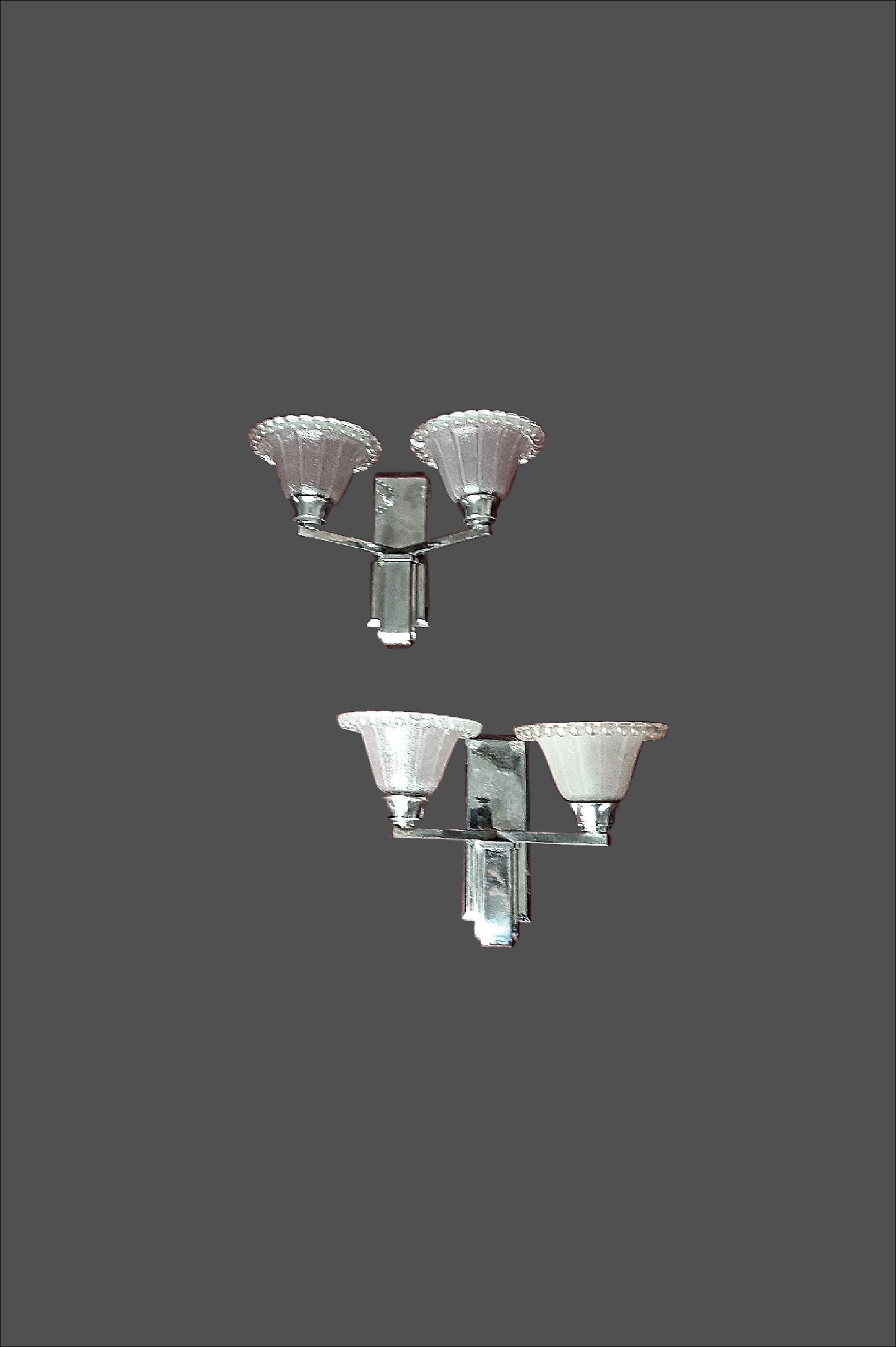 EZAN France pair of Art Deco period wall lights