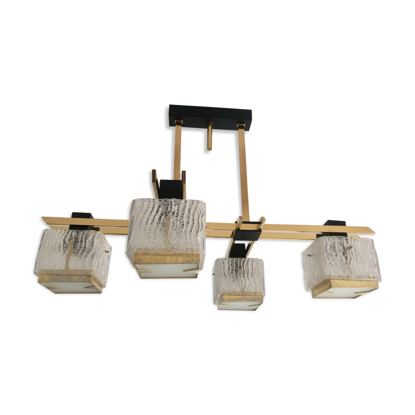 Lustre 4 fires House Arlus