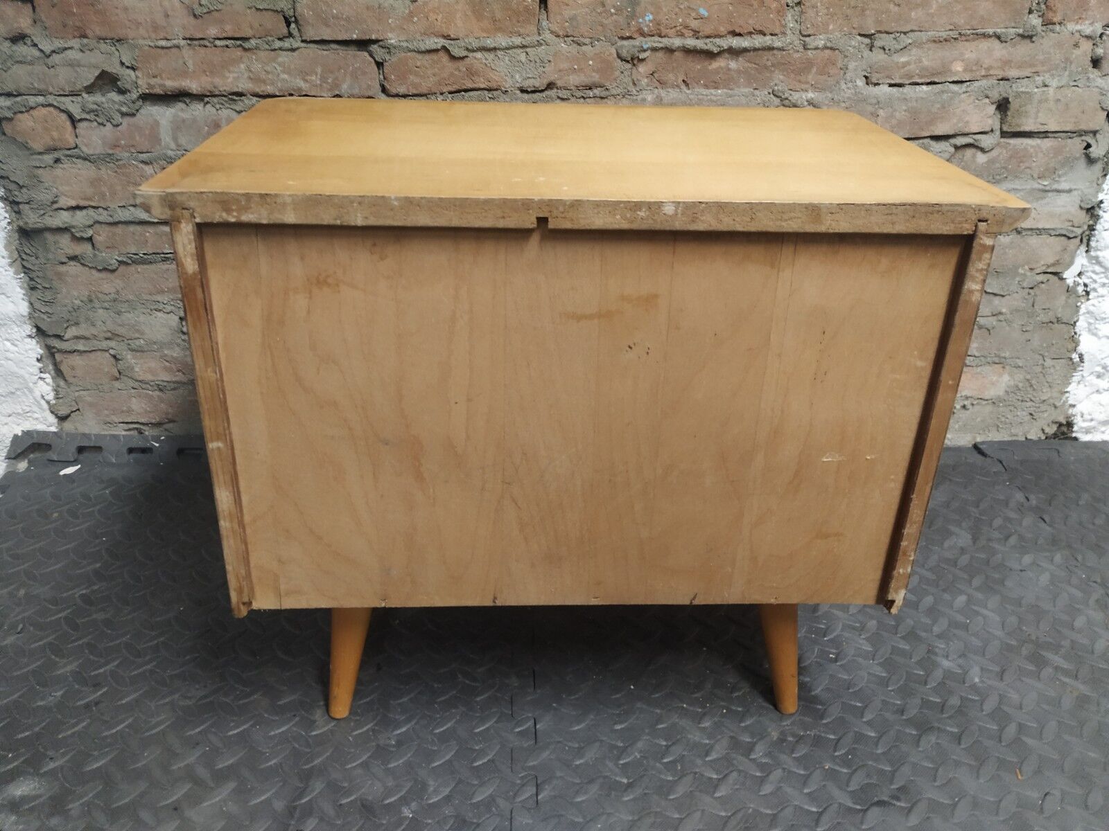 Small furniture feet compass 50s