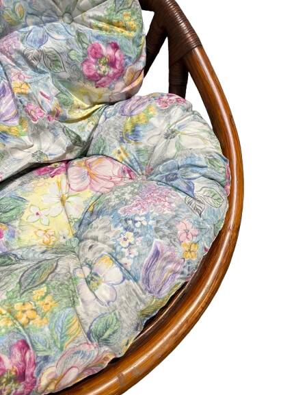 Rotating rattan armchair