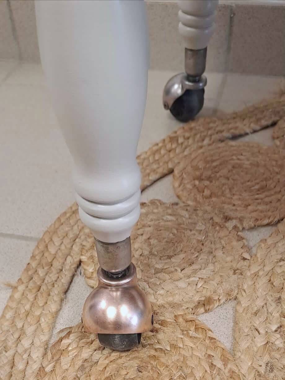 Desserte à roulettes