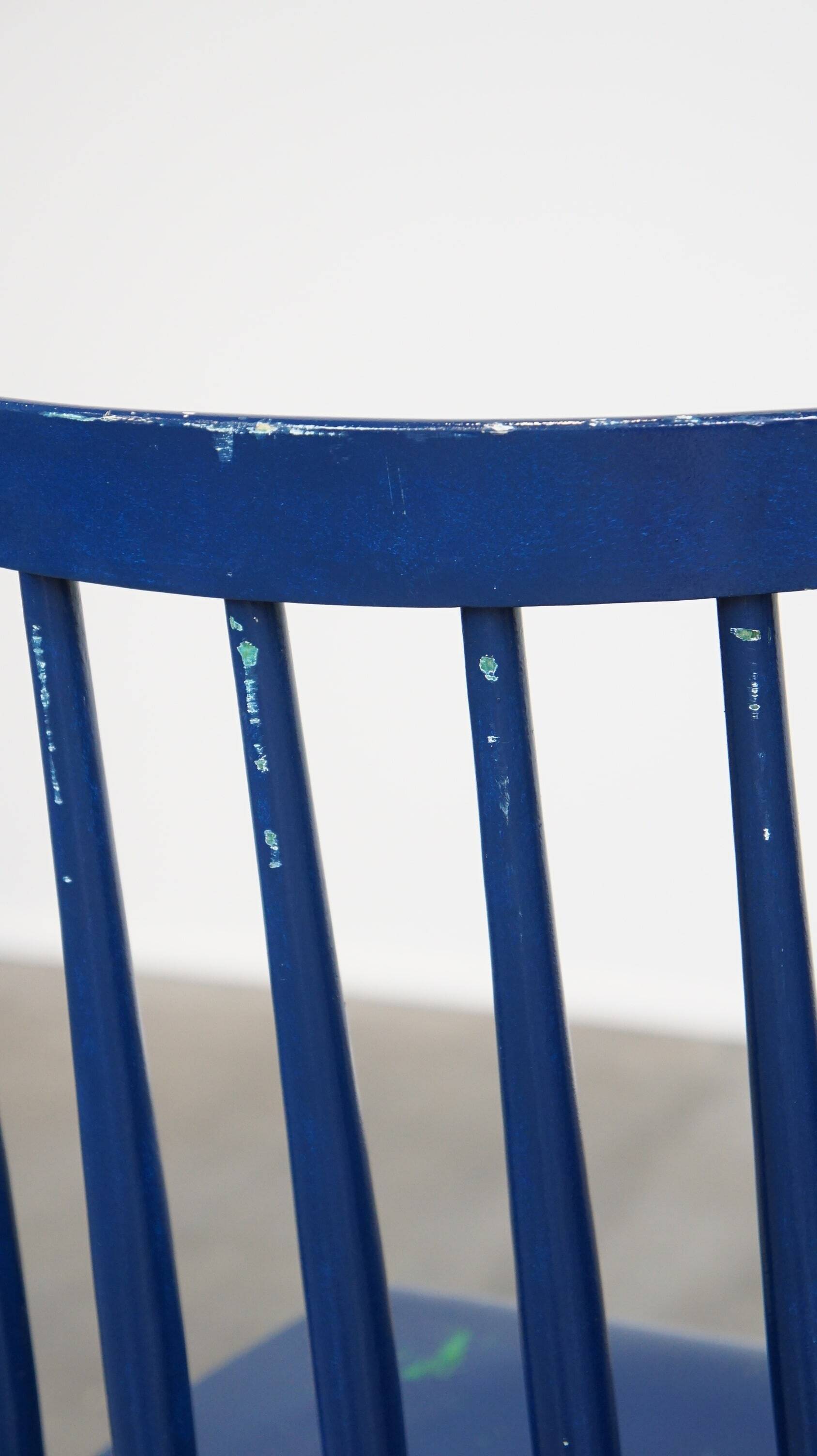 Set of 3 beautiful vintage 1960s blue wooden dining chairs/spindle chairs