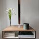 Coiffeuse en bois de style mid-century des années 1960 avec miroir pivotant.