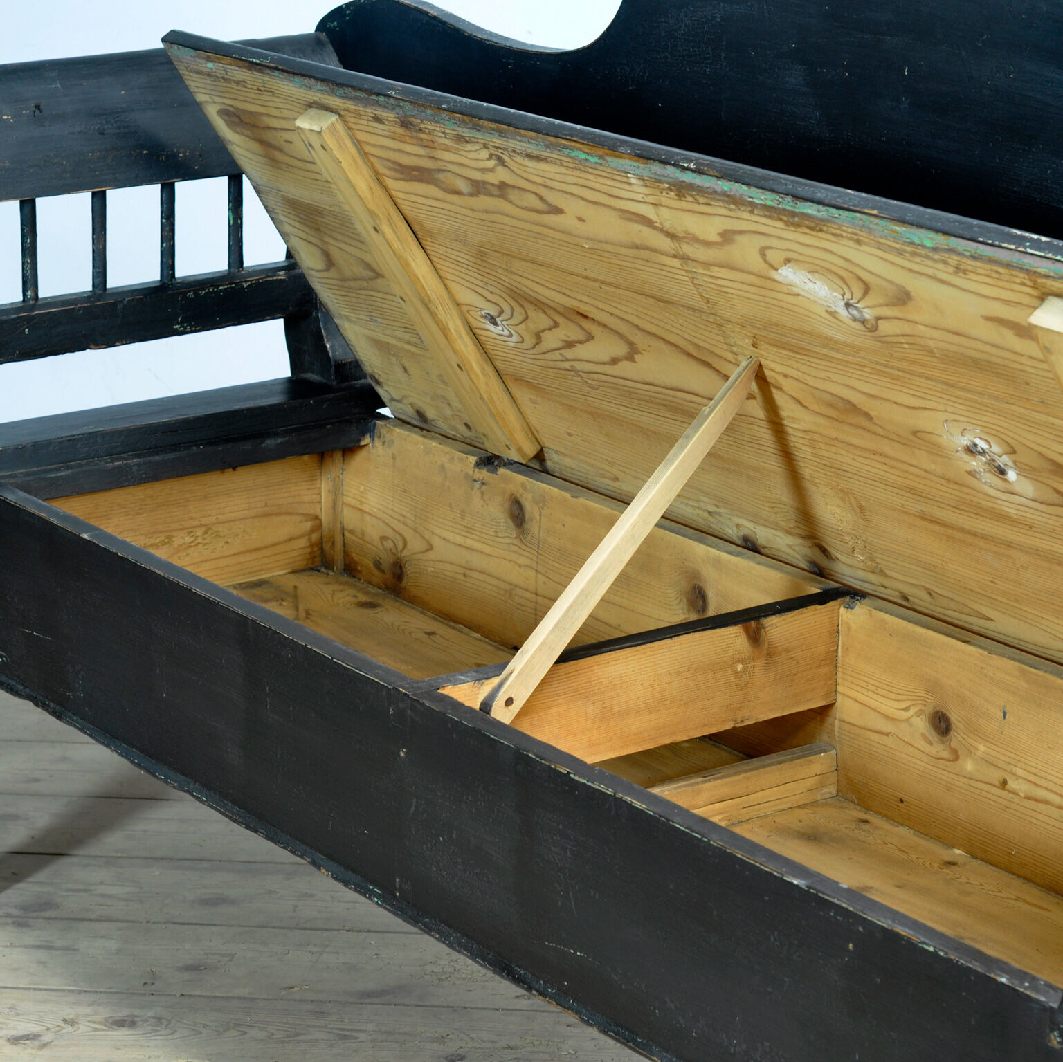 Antique pine drop-top bench, 1900s