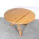 Table à manger ronde tripode en pin