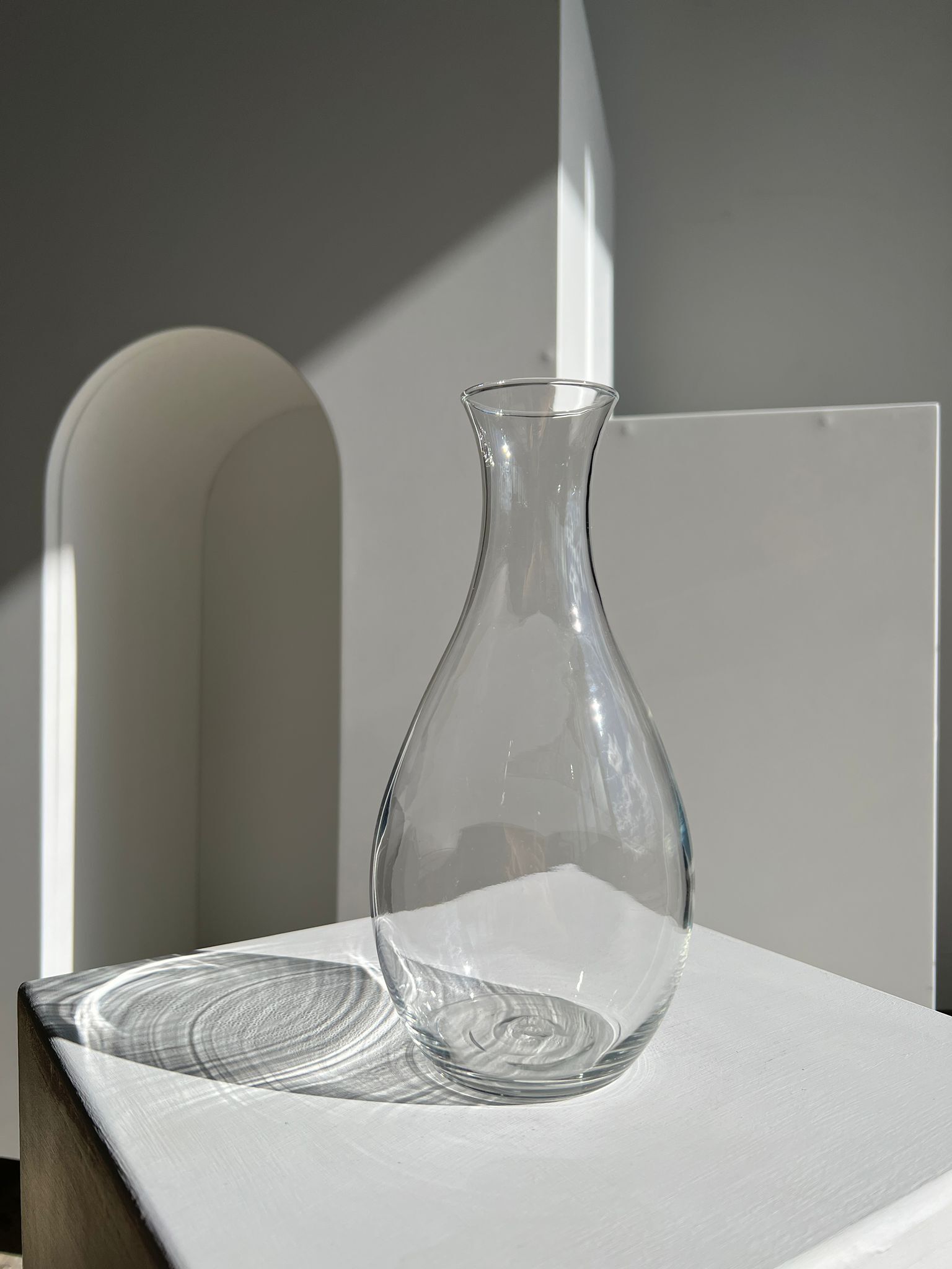 Oval glass vase and tight neck H:23,5cm