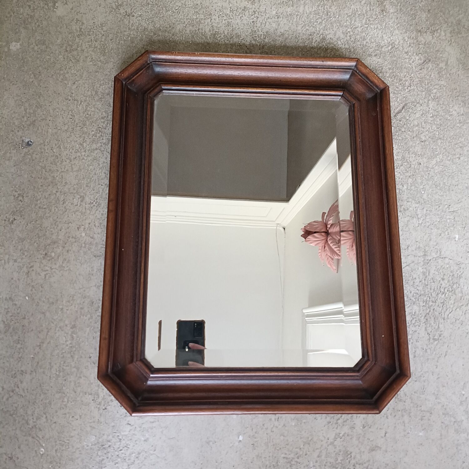 Bevelled octagonal mirror