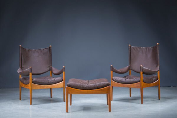 Fauteuils et repose-pied danois par Kristian Vedel