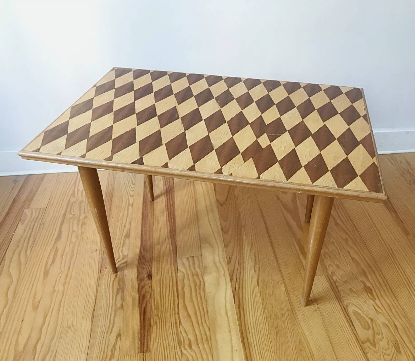 1950s wooden coffee table with marquetry from the 1950s