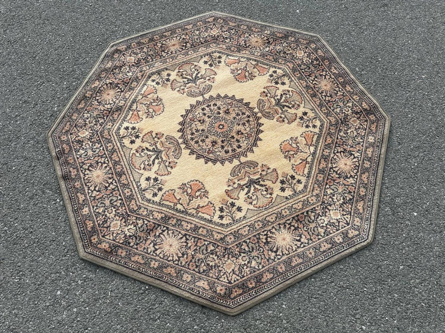 Tapis Octogonnal de style oriental