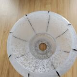 Speckled white opaline suspension