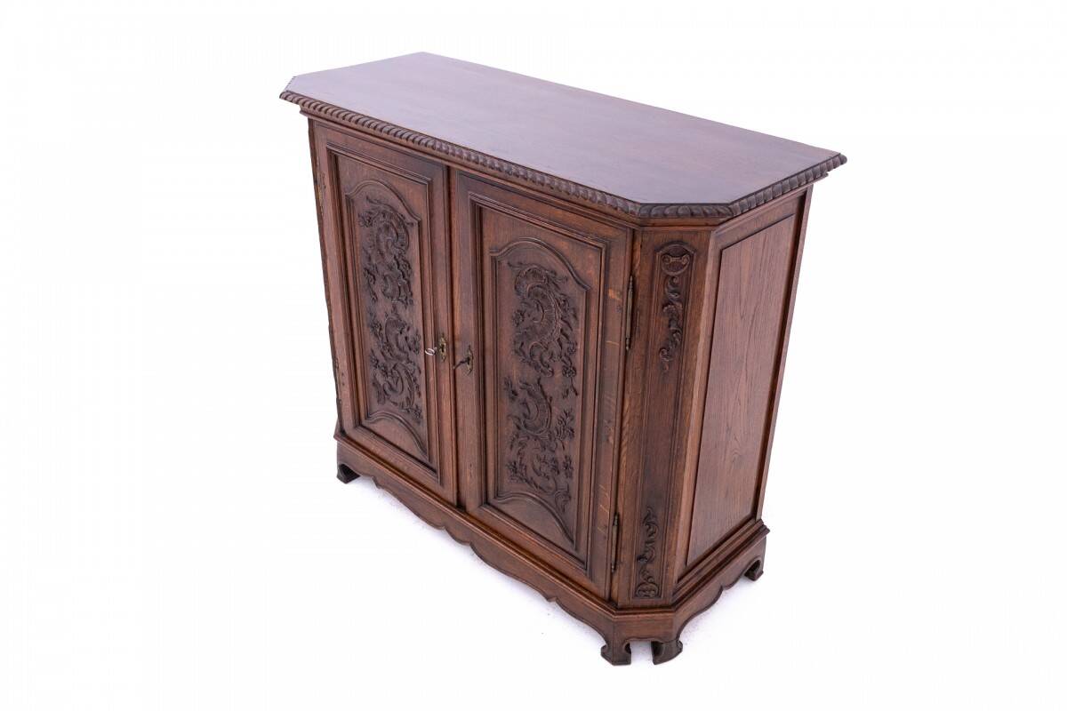 Antique chest of drawers from around 1880, France. After renovation.