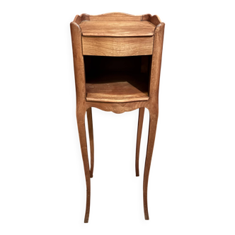 Chevet, meuble d’appoint