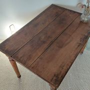 Table / Vintage cherry wood desk with turned legs – Natural patina