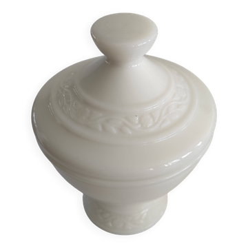 Bonbonnière en opaline