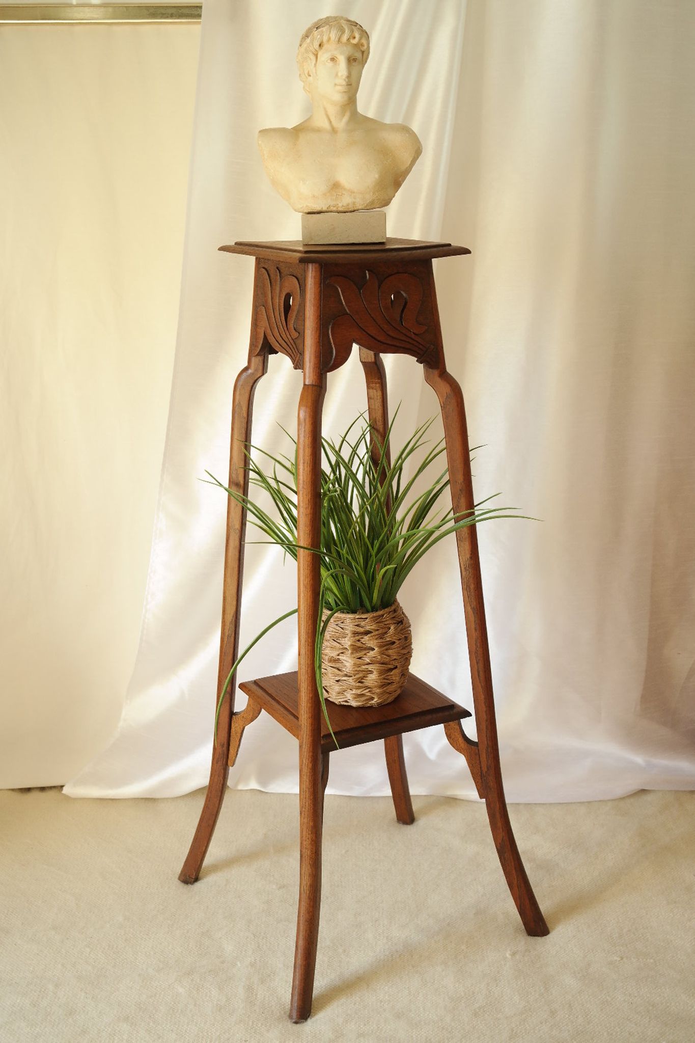 Oak stool from the early 20th century 110 x 46