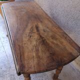 Round solid wood table 4 legs
