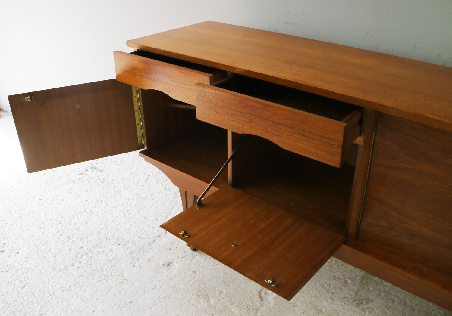 1960’s mid century English petite sideboard