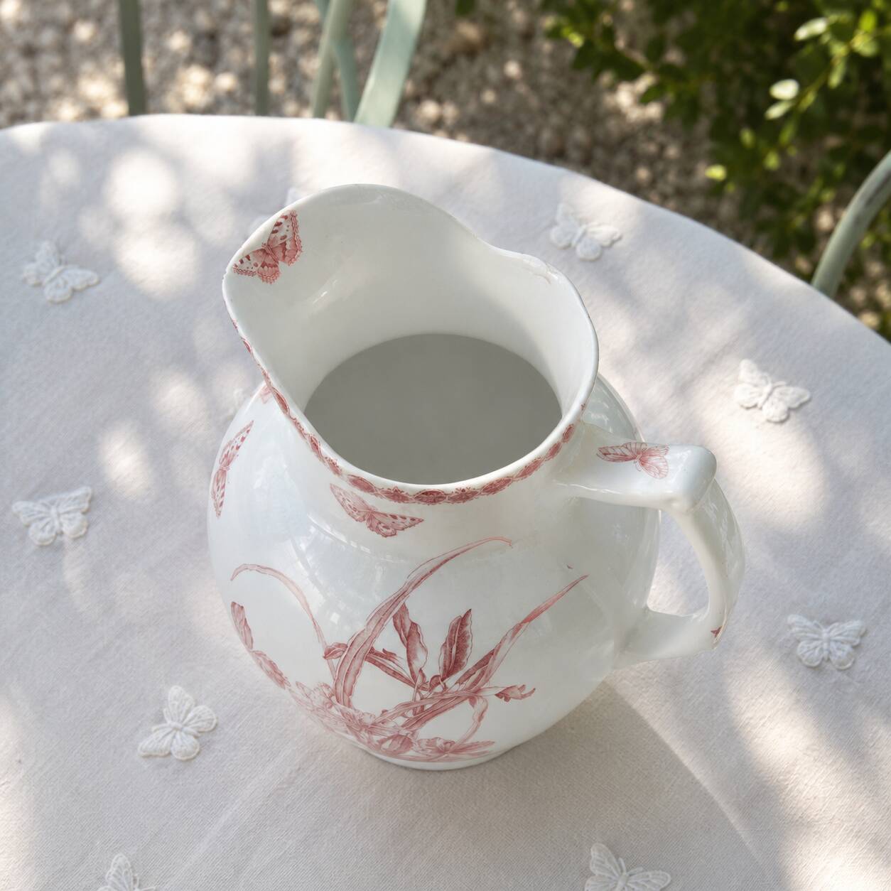 Immense brocade from the 19th century signed Bertrand Bordeaux Anemone ironstone.
