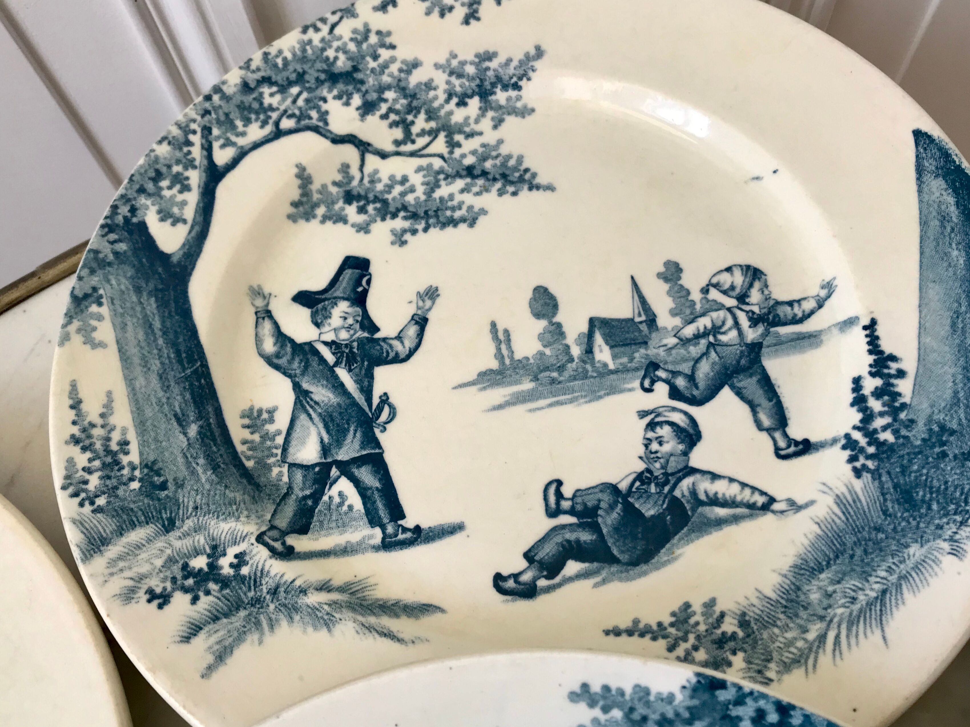 Set of 6 flat plates Iron Earth model "Garde Champêtre" late nineteenth