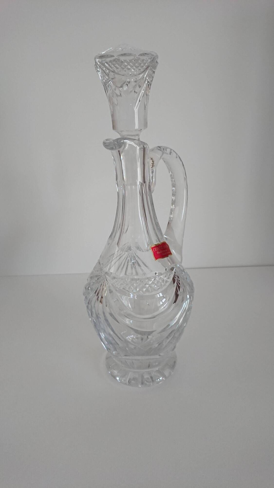 Carafe cristal- 24%pbo – taillé à la main et soufflé à la bouche