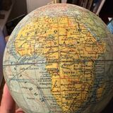 Globe terrestre ancien vintage laiton cabinet de curiosité mappemonde