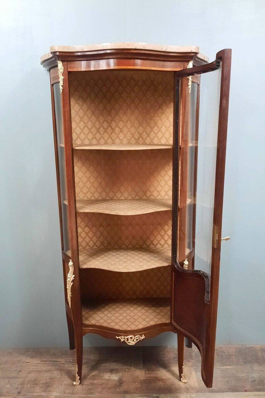 Curved display bookcase in Louis XV style marquetry circa 1900-1920