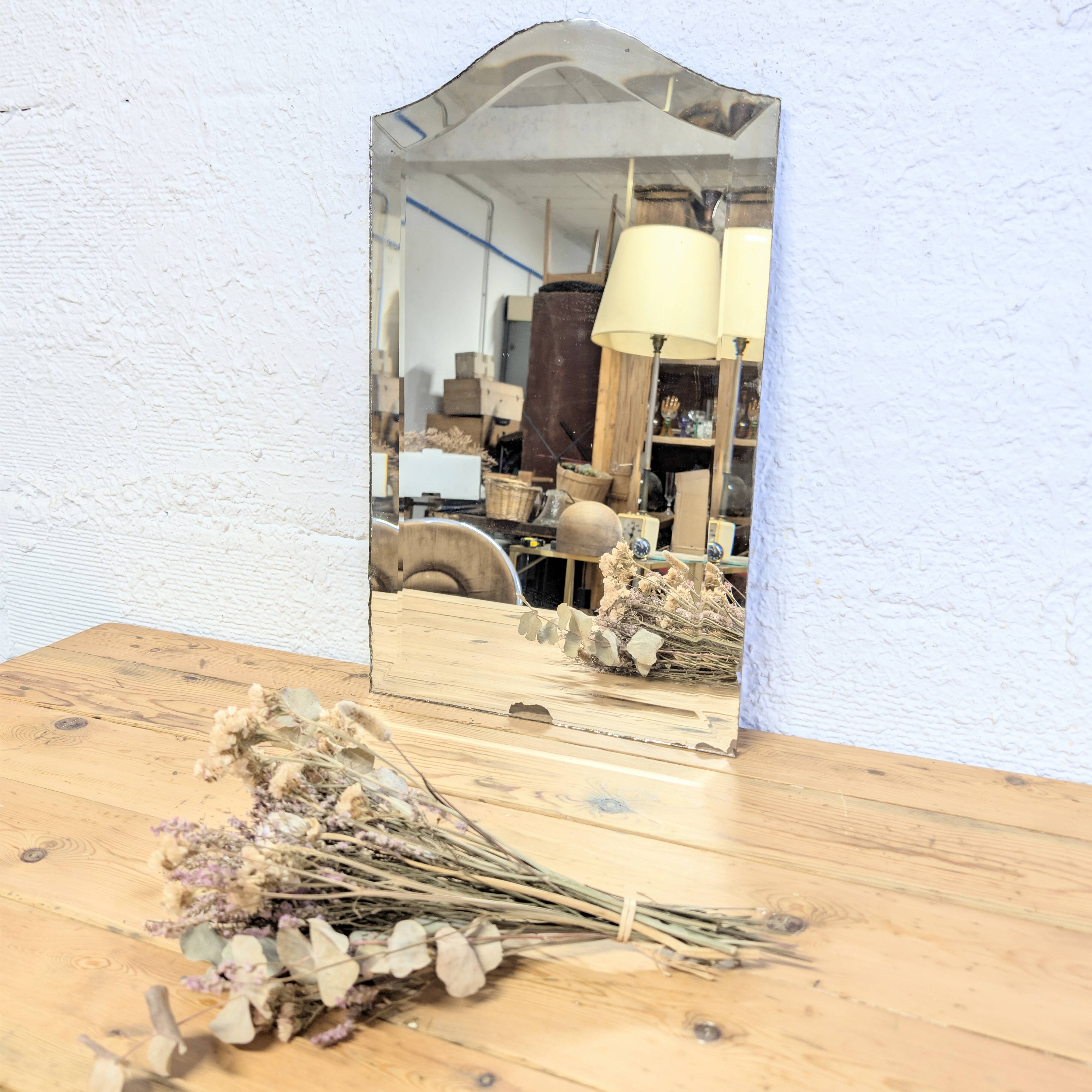 Bevelled mirror 57x35cm