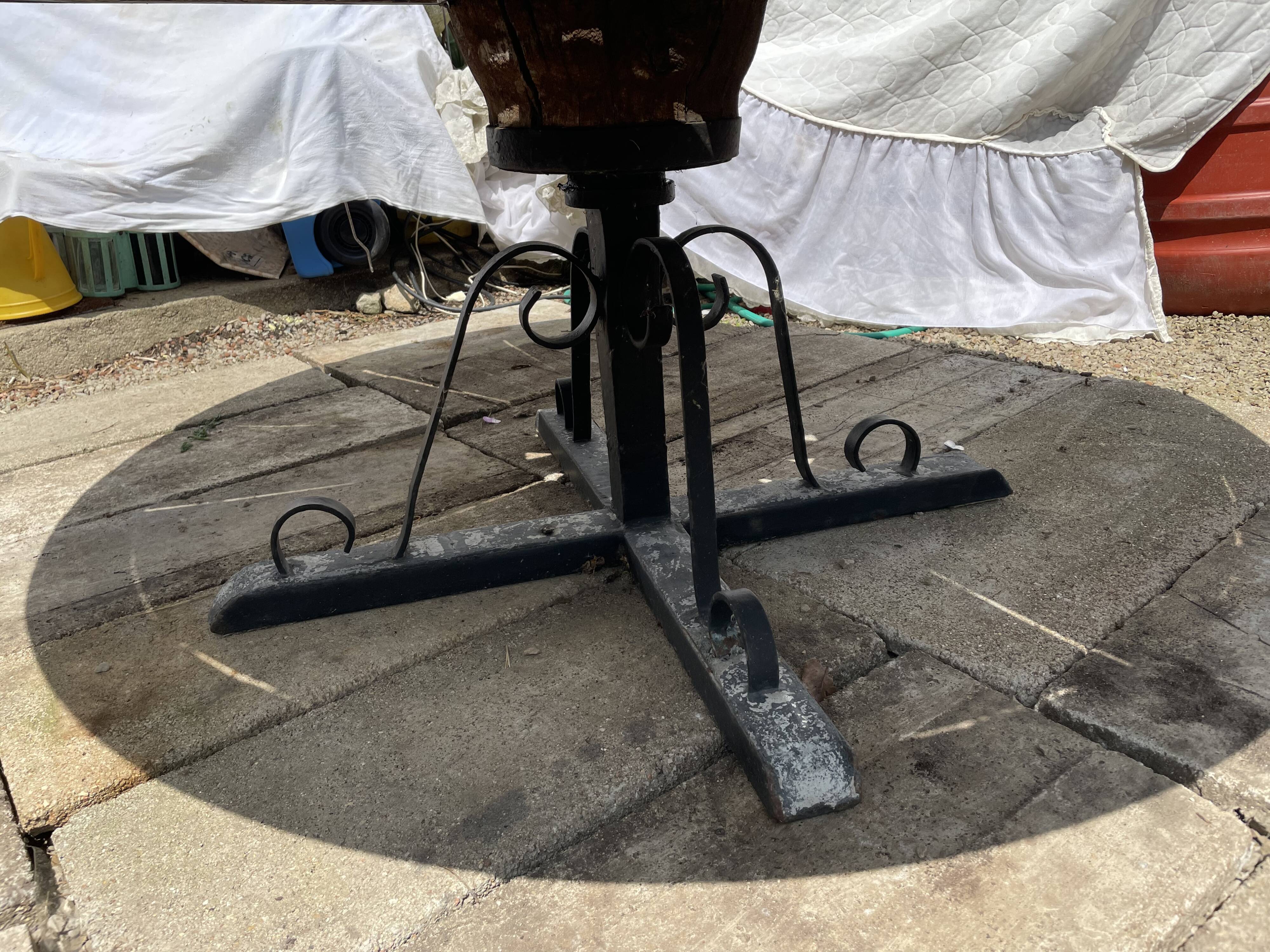 Very nice large garden table