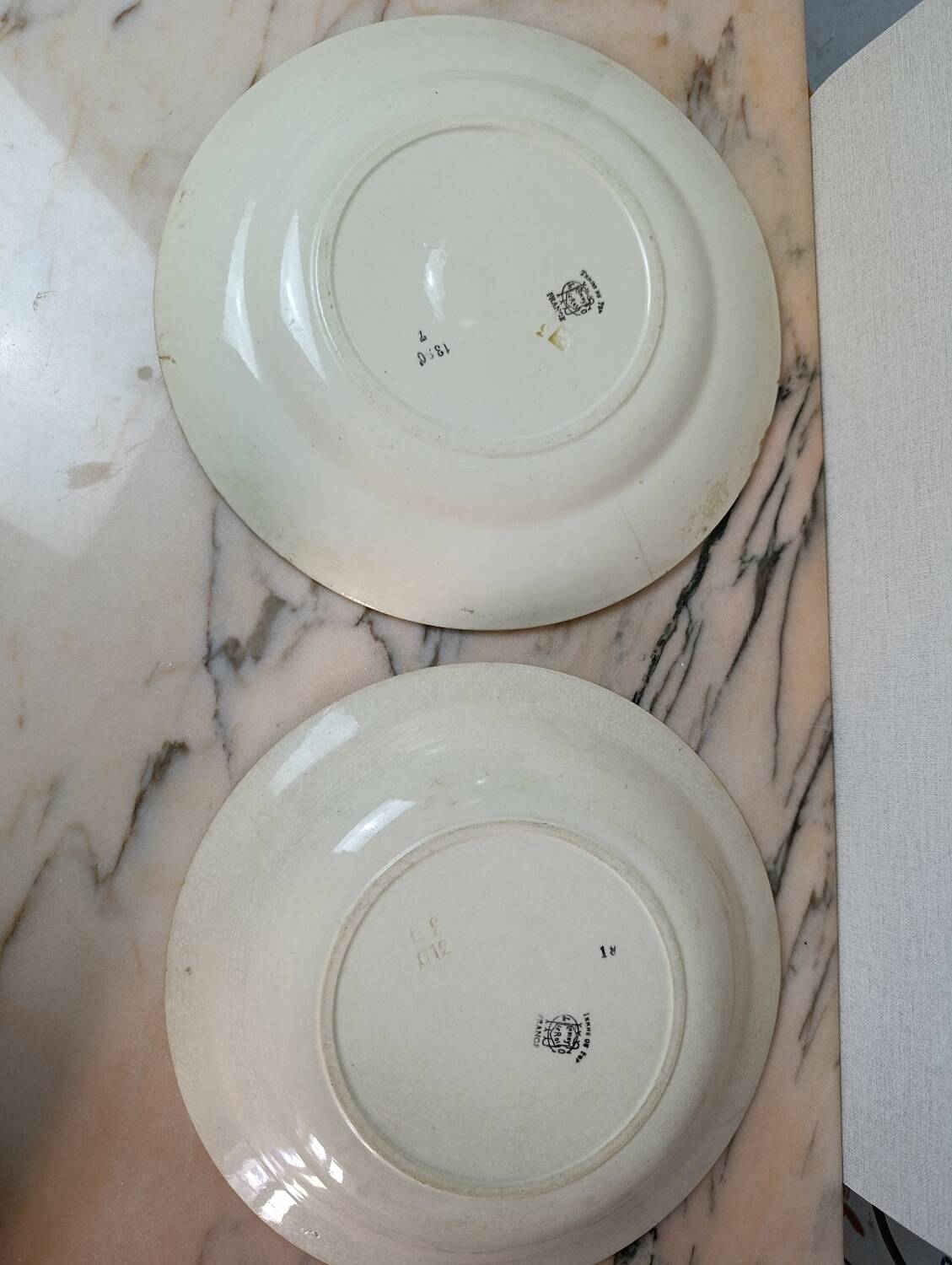 Set of 2 earthenware serving dishes from Choisy-le-Roi.
