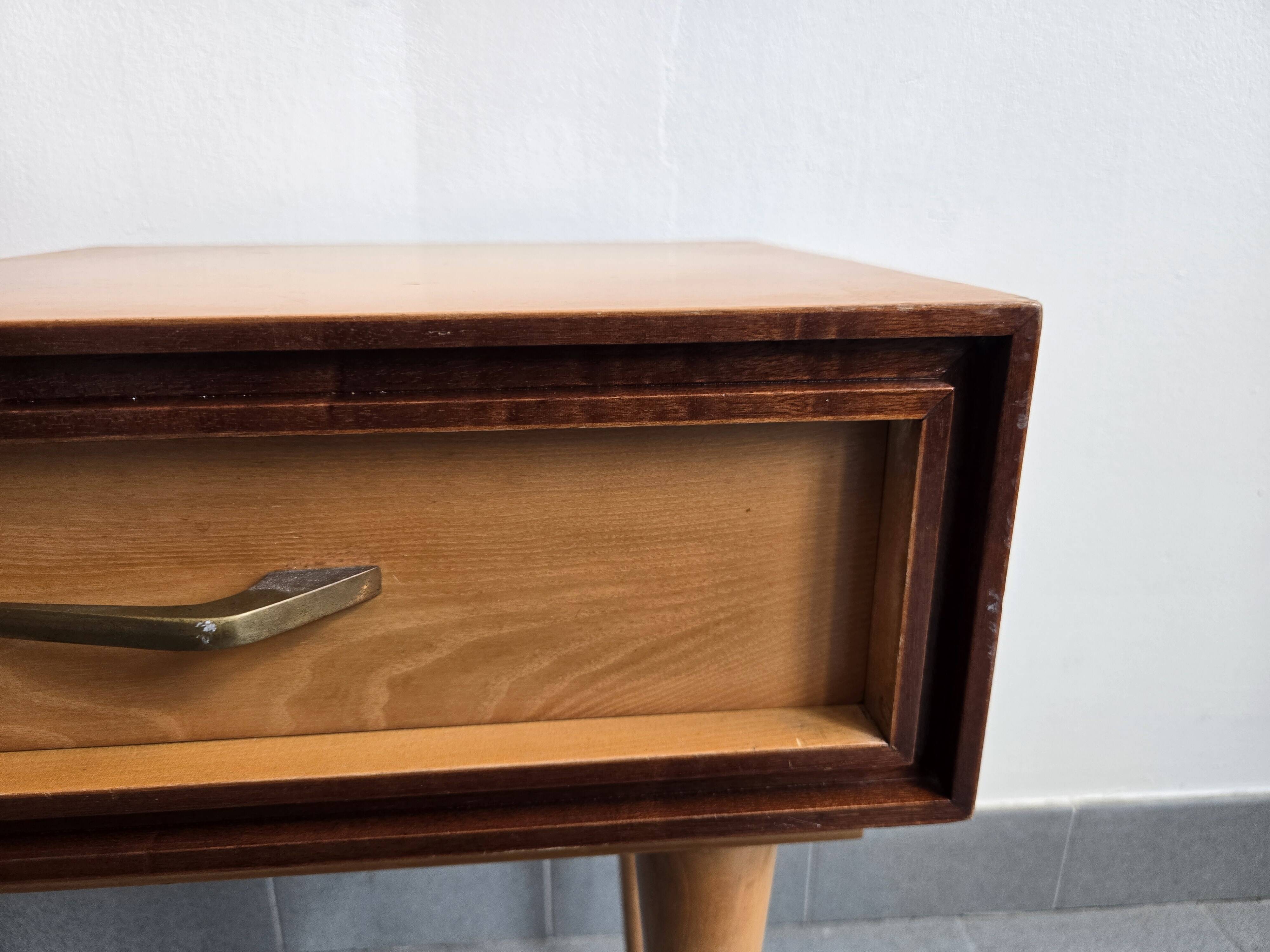 Paire de chevets asymétiques, 1960