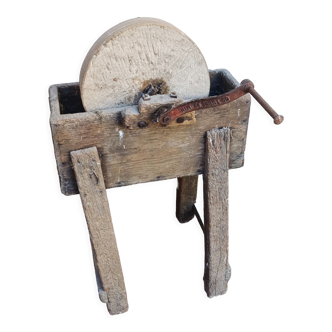 Grinding wheel